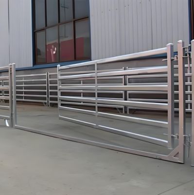 Temporary Metal Enclosures Easily Assembled Cattle Sheep Horse Yard Fence Panel