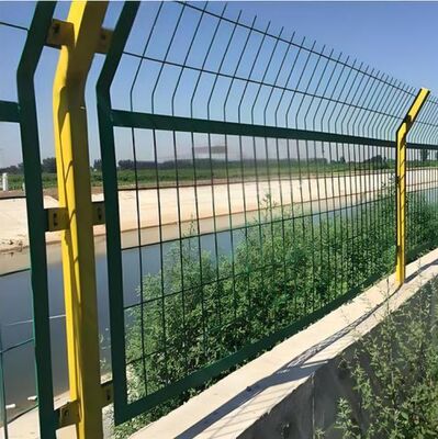 PVC Coated 2.0M Height Metal Wire Mesh Fencing With Frame 